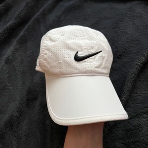 Nike Golf Hat - Unisex - Adjustable